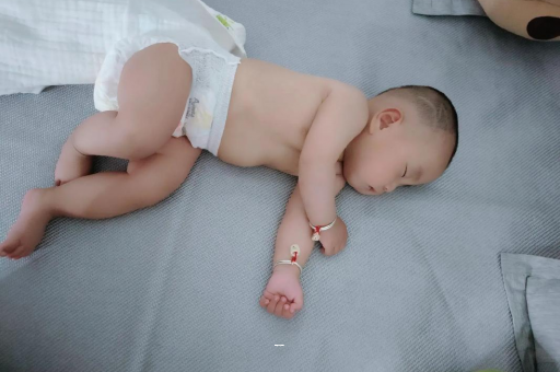 玉溪宝宝突然很多眼屎